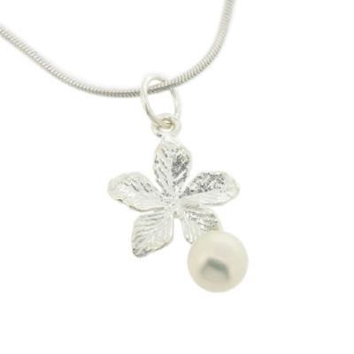 Silver Creation Floral Leaves Pendant With Pearl 