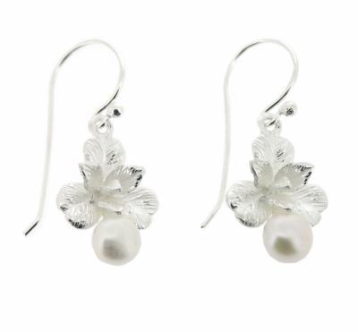 Kitten Orchid Pearl Earrings 