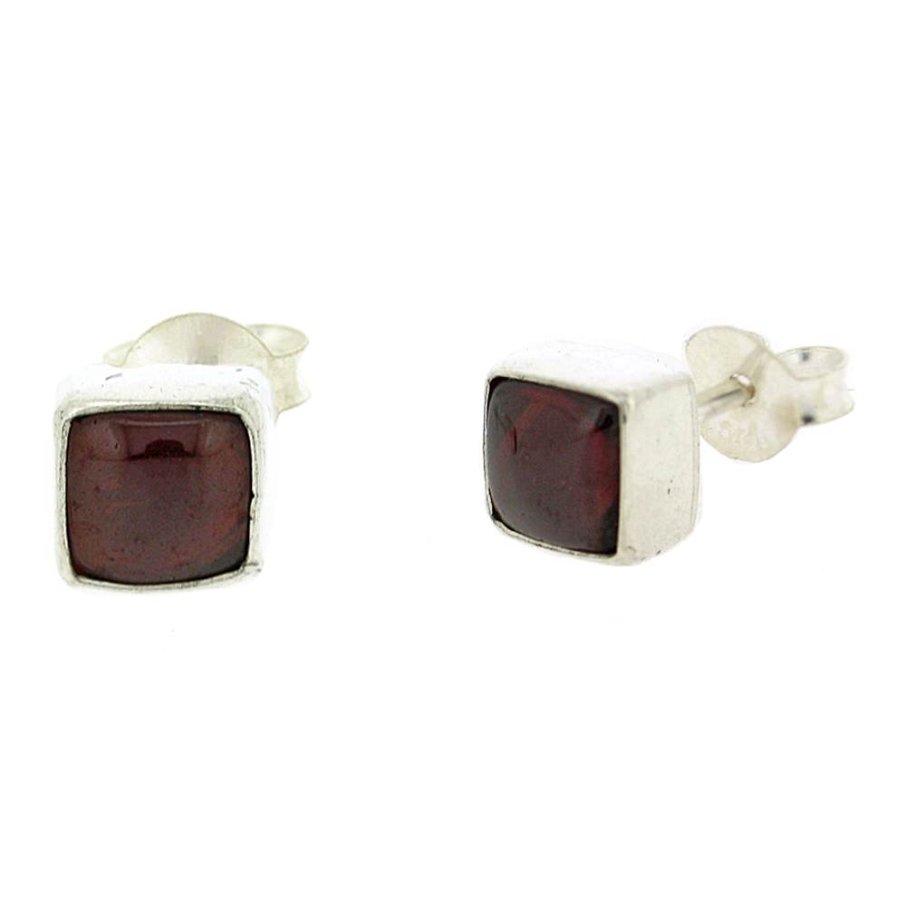 Bemine Square Studs in Garnet Cabochon