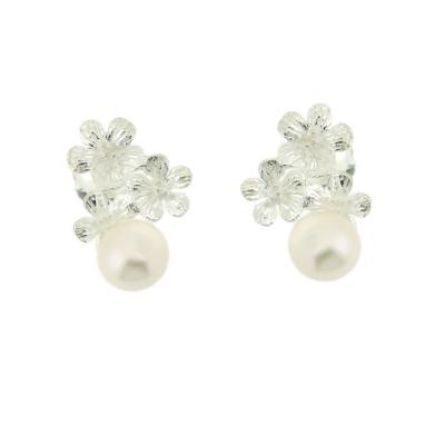 Silver Creation Garland With Pearl Stud Earrings