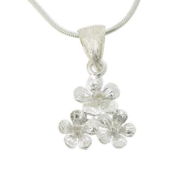 Silver Creation Small Garland Flower Pendant