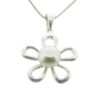 Silver Creation Daisy Pearl Pendant